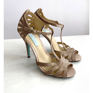 BETSEY JOHNSON Tee Gold Glittery Strappy Heel Shoes Party Cocktail Size 8